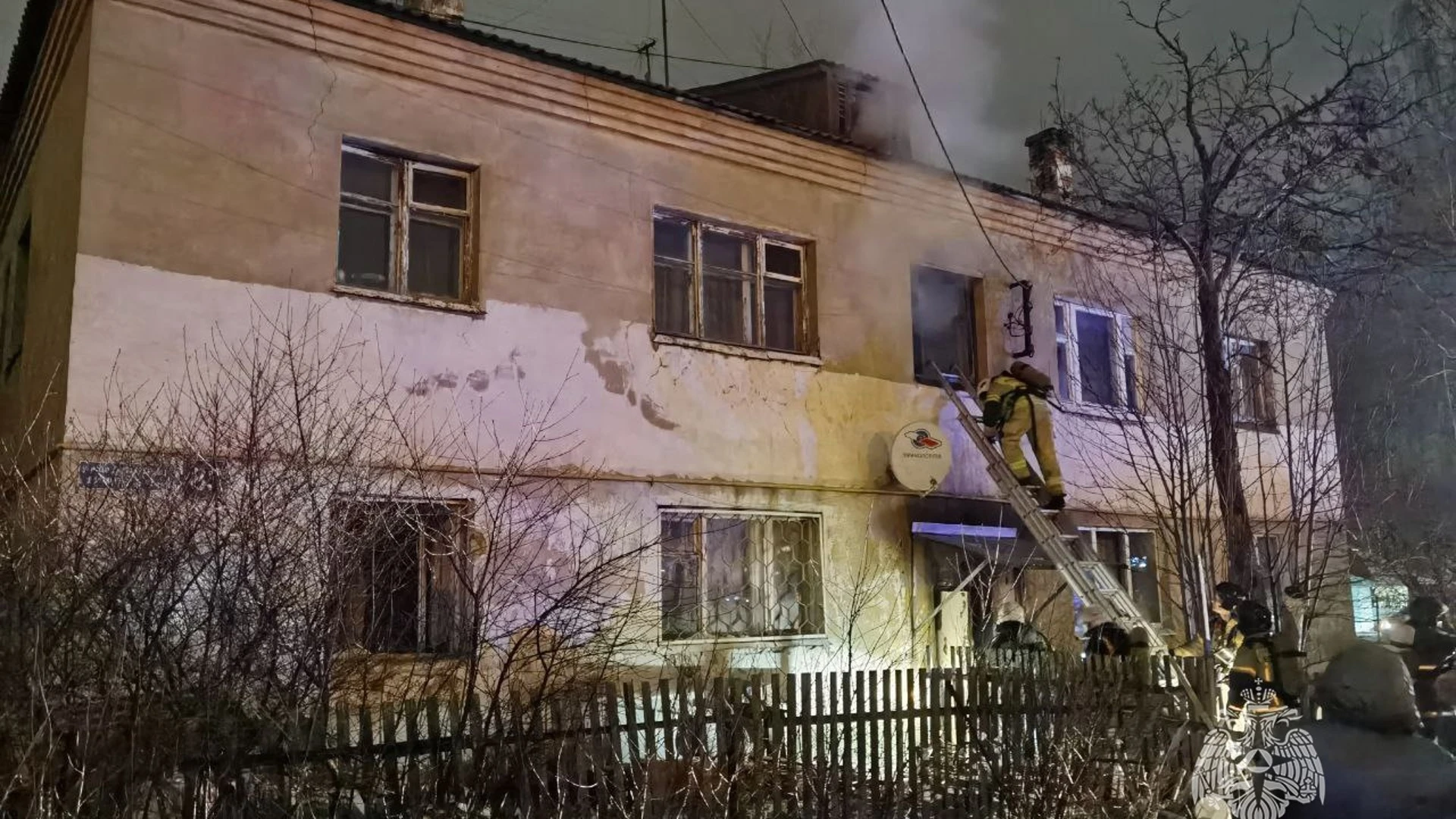 Трёх человек, кошку и собаку спасли во время пожара в Йошкар-Оле