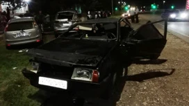 Женщина на "девяносто девятой" протаранила два авто и сбила дух пешеходов в Благодарном