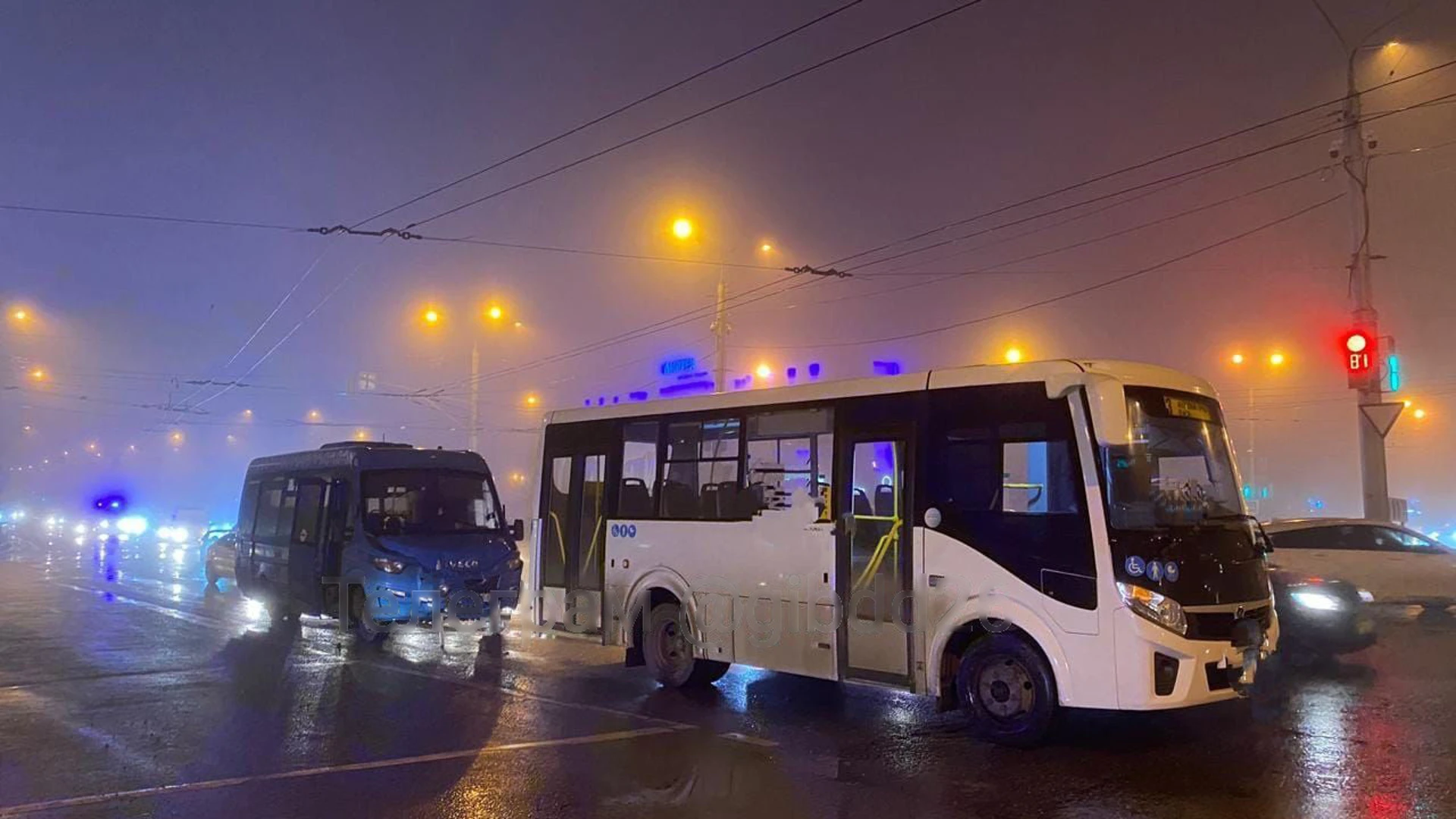 В Ставрополе в ДТП с двумя автобусами пострадали три человека