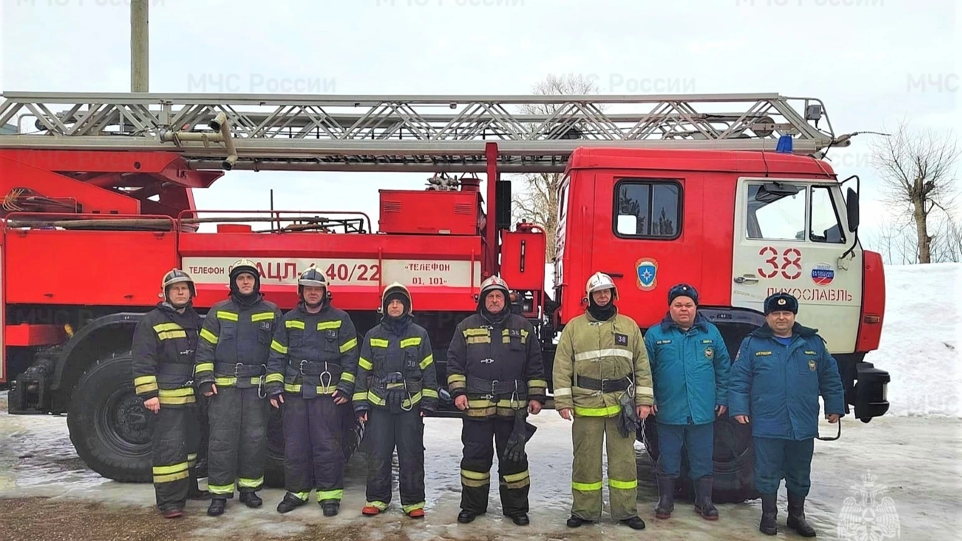 В Тверской области пожарные спасли из огня 8 человек