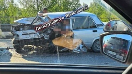 В ДТП на Суринском путепроводе в Ярославле пострадали три человека