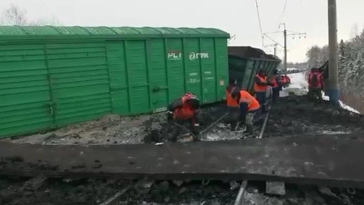 ЧП Появилось видео с места крушения на железной дороге в Пермском крае