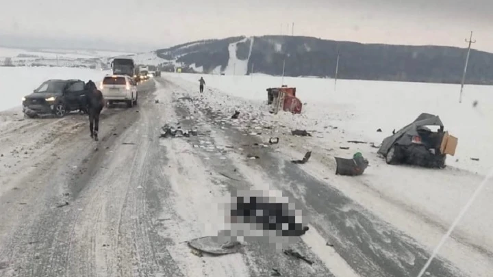 ЧП Занос после обгона: на видео попало фатальное ДТП в Татарстане